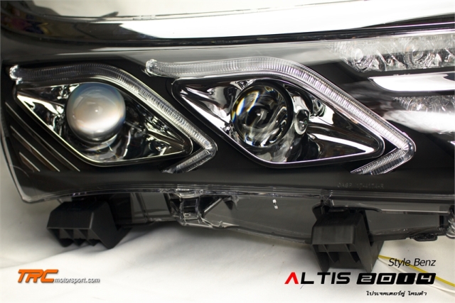 ไฟหน้า ALTIS 2014 Style Benz Projector โคมดำ CCFL  V2 รุ่นใหม่ล่าสุด  VLAND