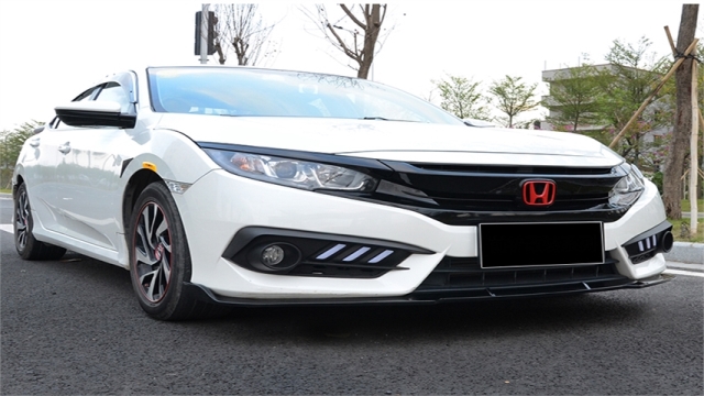 ลิ้นต่อกันชนหน้า CIVIC 2016 Style Type-R สีดำเงา #02 แบบ 1 ชิ้น สำหรับต่อกันชนเดิม พร้อมชุดน๊อต พลาติก PP สินค้านำเข้า