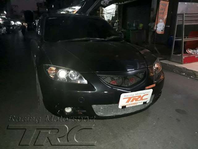 หน้ากระจัง MAZDA3 2004 4D ทรงตาข่าย  V.1 สินค้านำเข้า