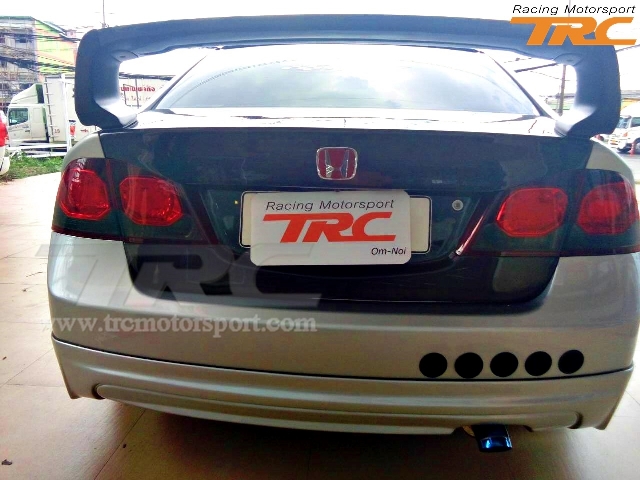 ฝาท้ายคาร์บอน CIVIC 2006 แท้นำเข้า